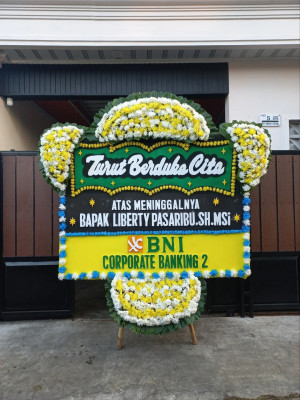 Papan Bunga Duka di Daru